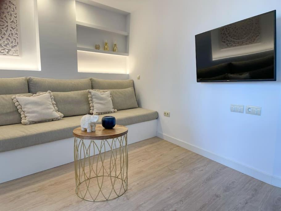 Apartamento Calma Beach Home Torremolinos Ngoại thất bức ảnh